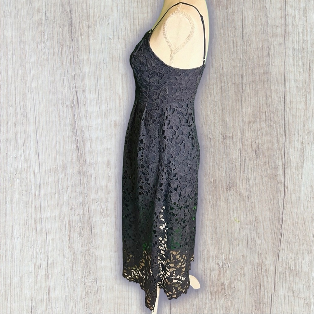 ASTR The Label Navy Blue ‘Lace Illusion Midi Dress’ Size Small - Picture 13 of 16
